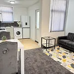 Longford Retreat 4br En-suite Entire Middlesbrough